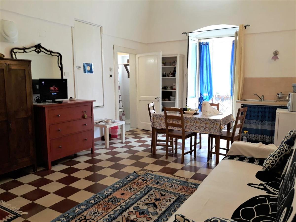 Large Single Room,1317156493:JPEG