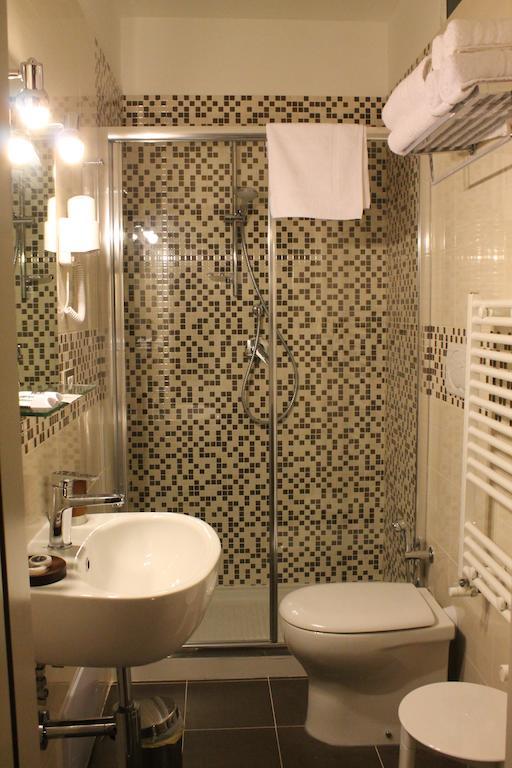Deluxe King Room,233074408:JPEG