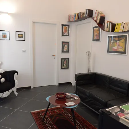 Maria Vittoria Charming Rooms-3